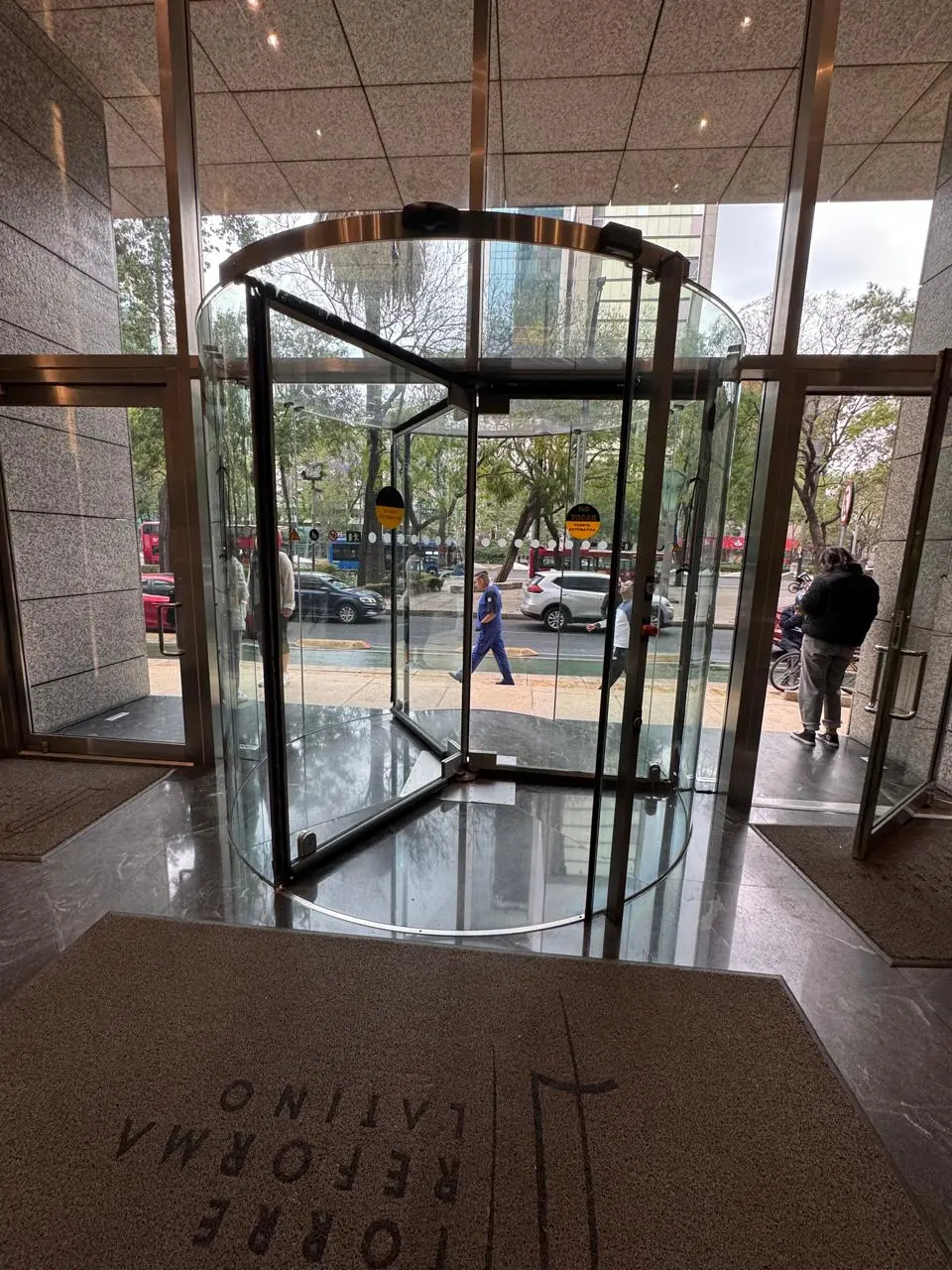 Imagen de Mantenimiento a control de acceso (puerta giratoria)